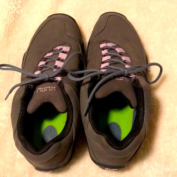 KURU Shoes - Kuru sneakers; grayish brown with lilac shoestring loops